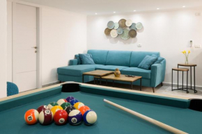 ROMSUITES - Apartment with jacuzzi & pool table, Haifa center, Bahai Garden